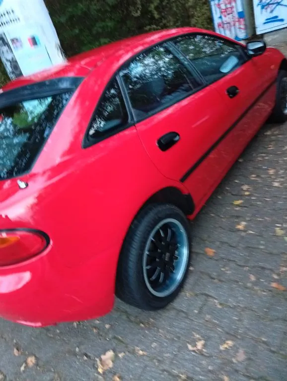 Mazda 323