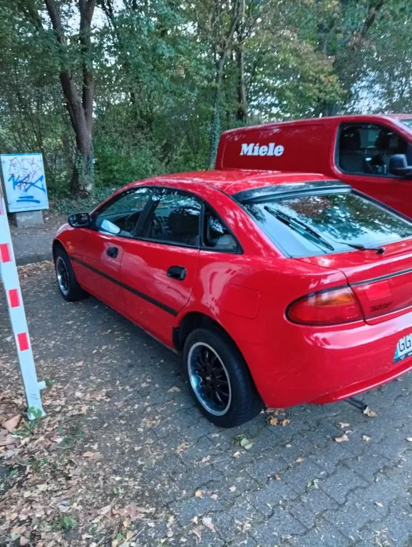 Mazda 323