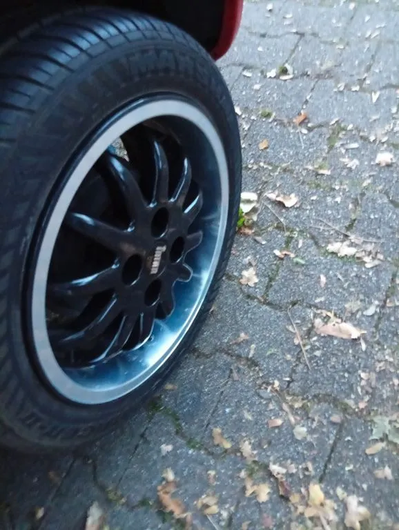 Mazda 323