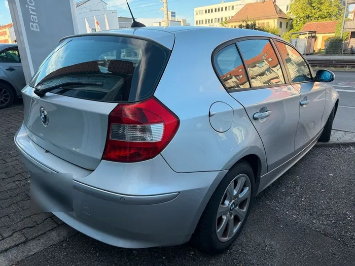 BMW 120