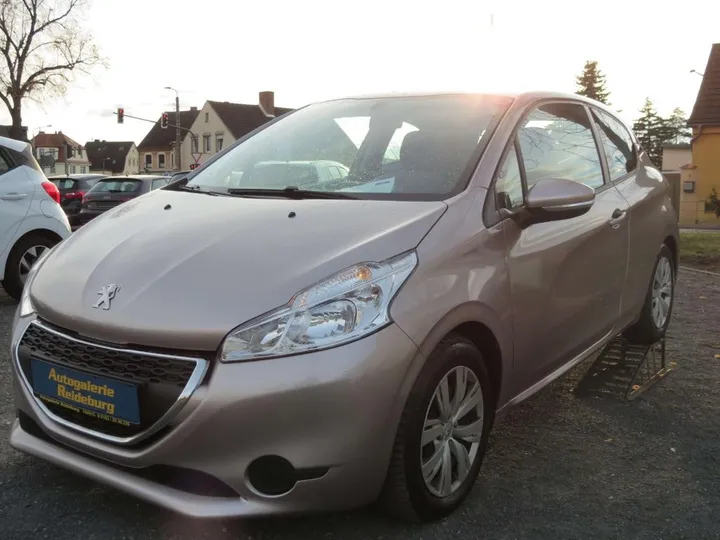 Peugeot 208