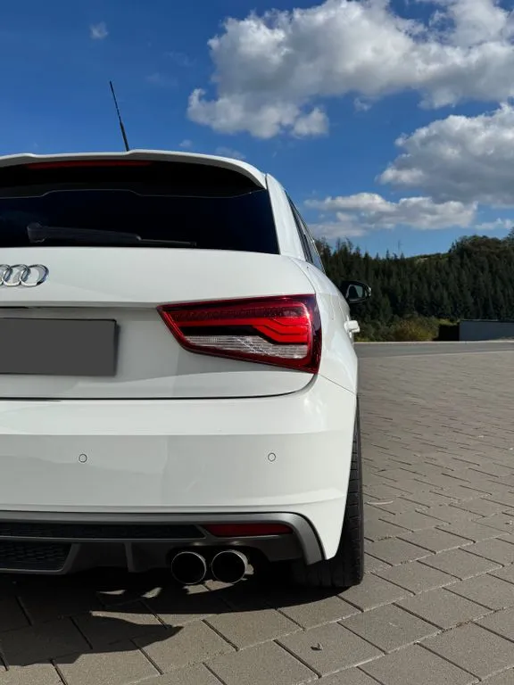 Audi S1