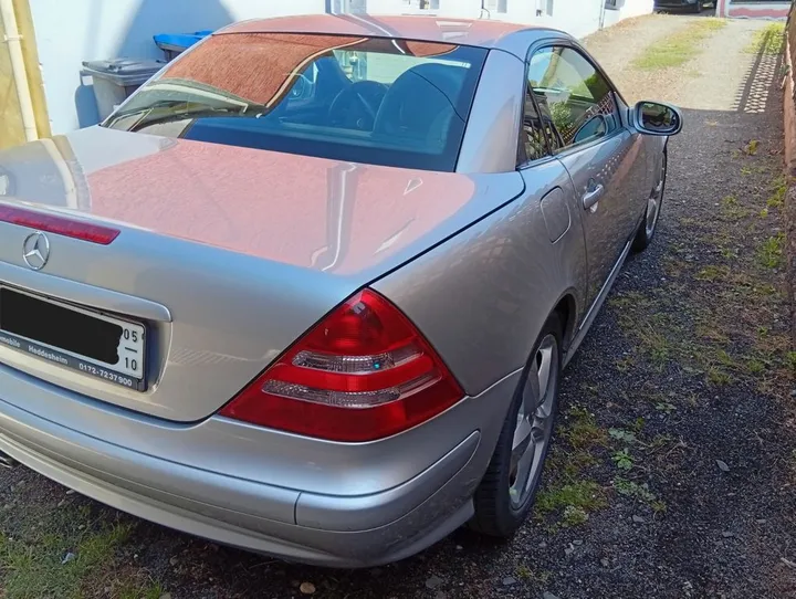 Mercedes-Benz SLK 200
