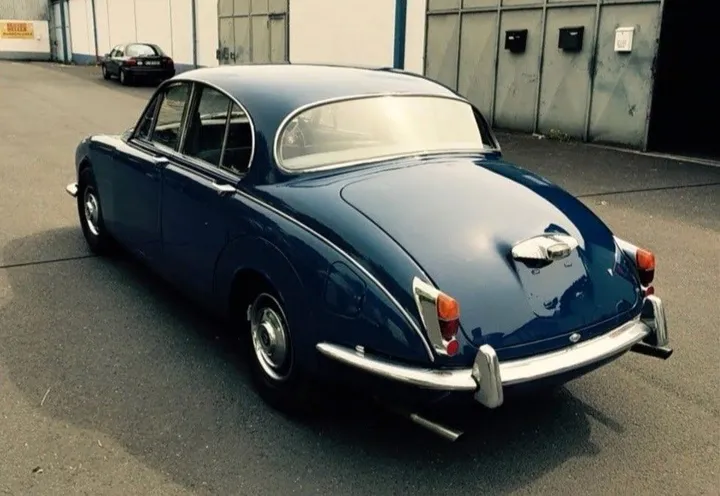 Jaguar MK II