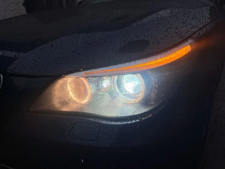 BMW 523