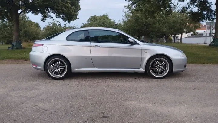 Alfa Romeo GT
