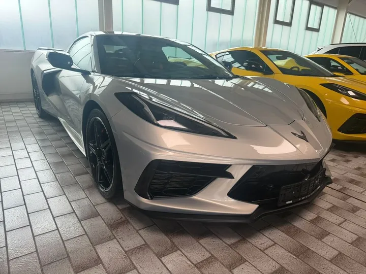 Corvette C8
