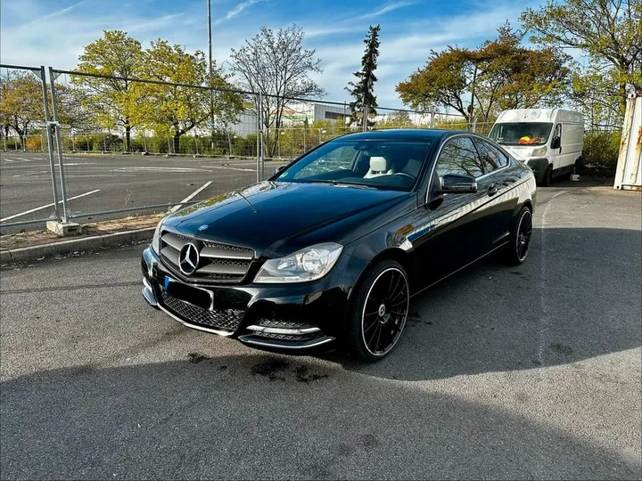 Mercedes-Benz C 220