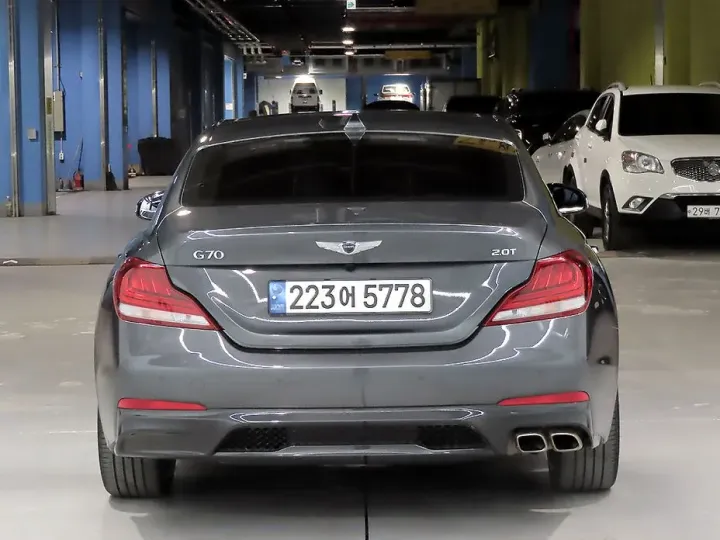 Genesis G70