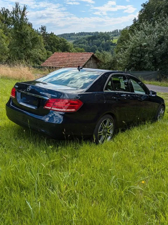 Mercedes-Benz E 300