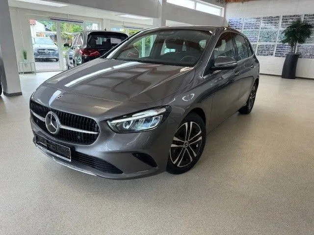 Mercedes-Benz B 200
