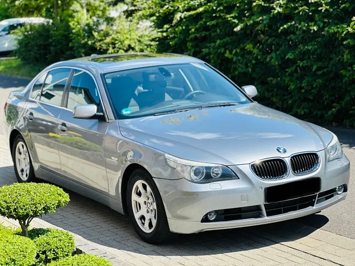 BMW 525