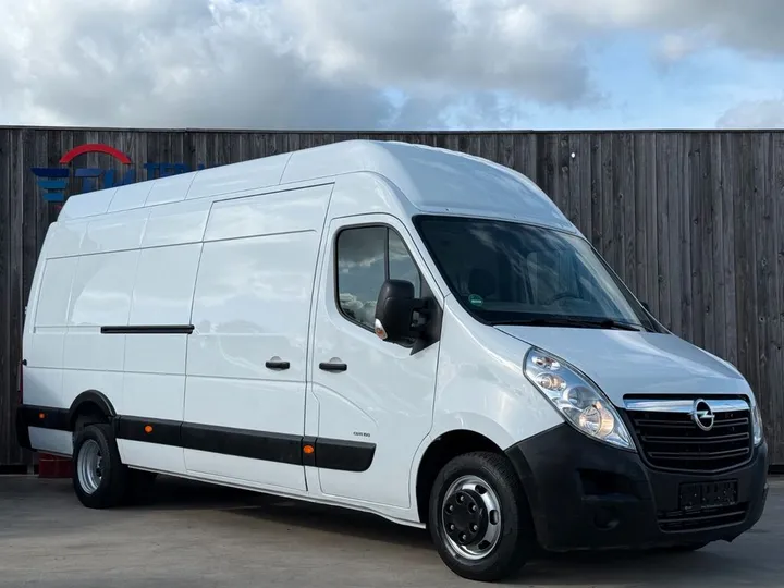 Opel Movano