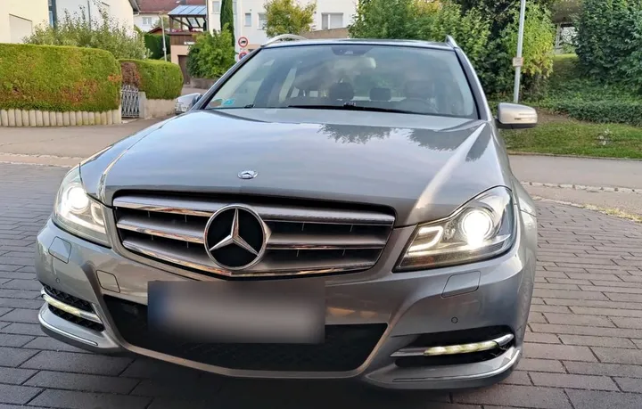 Mercedes-Benz C 220
