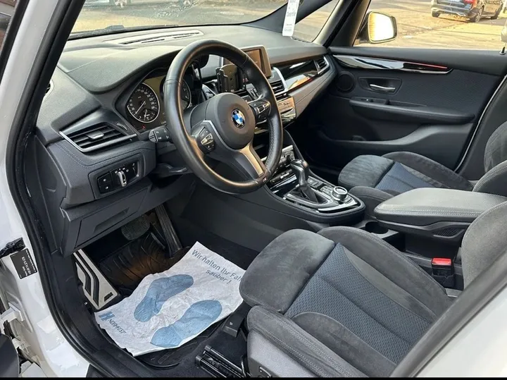 BMW 220