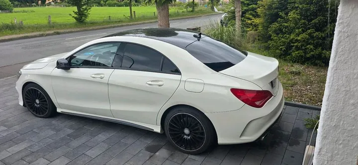 Mercedes-Benz CLA 180