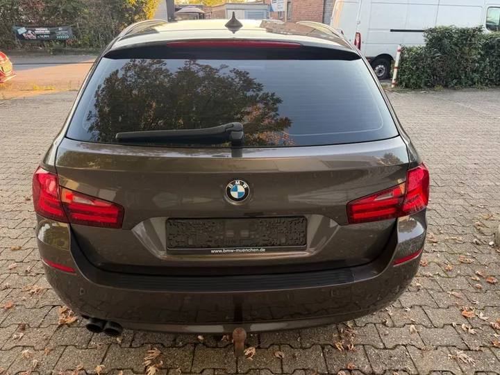 BMW 523