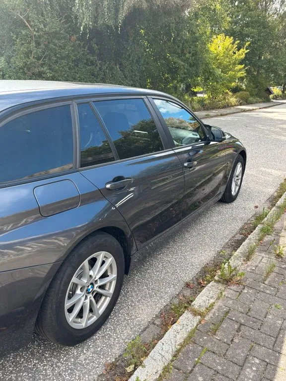 BMW 320