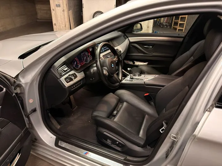 BMW 530
