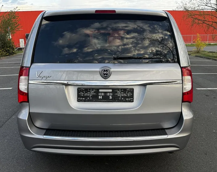 Lancia Voyager