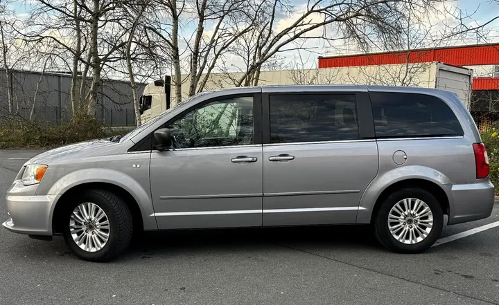 Lancia Voyager