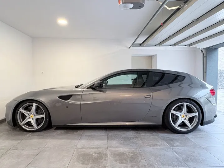 Ferrari FF