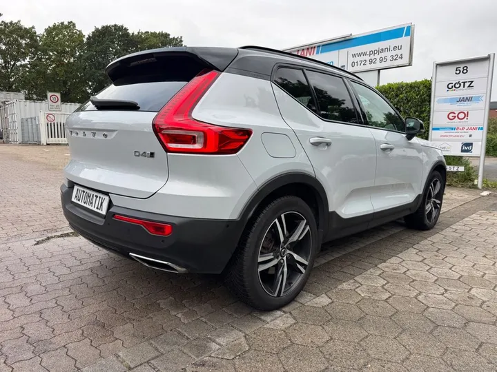 Volvo XC40