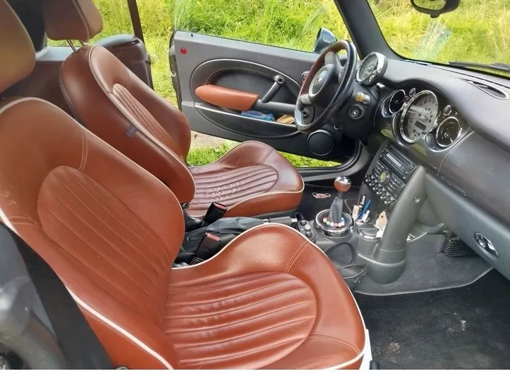 MINI Cooper Cabrio