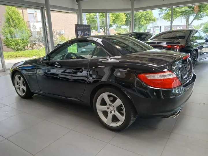 Mercedes-Benz SLK 200