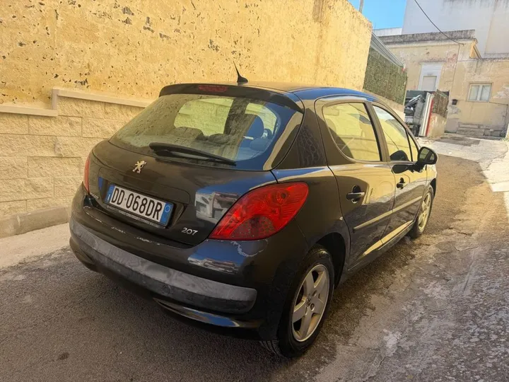 Peugeot 207