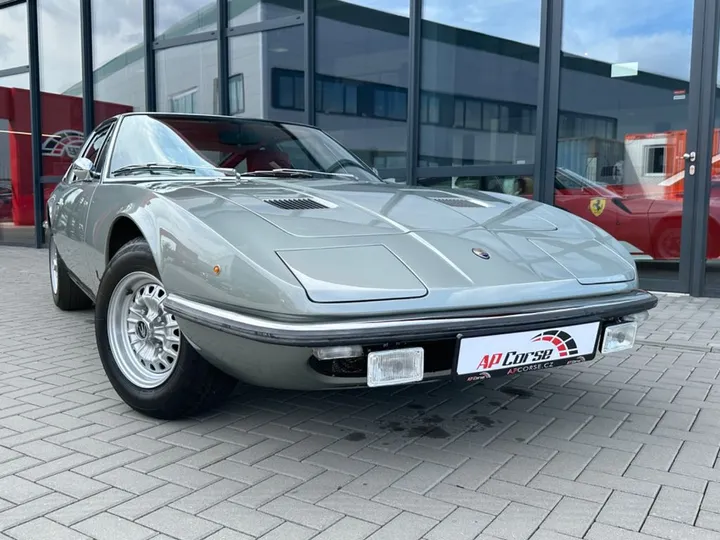 Maserati Indy