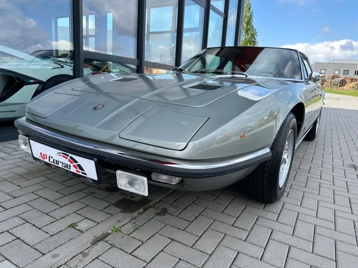 Maserati Indy
