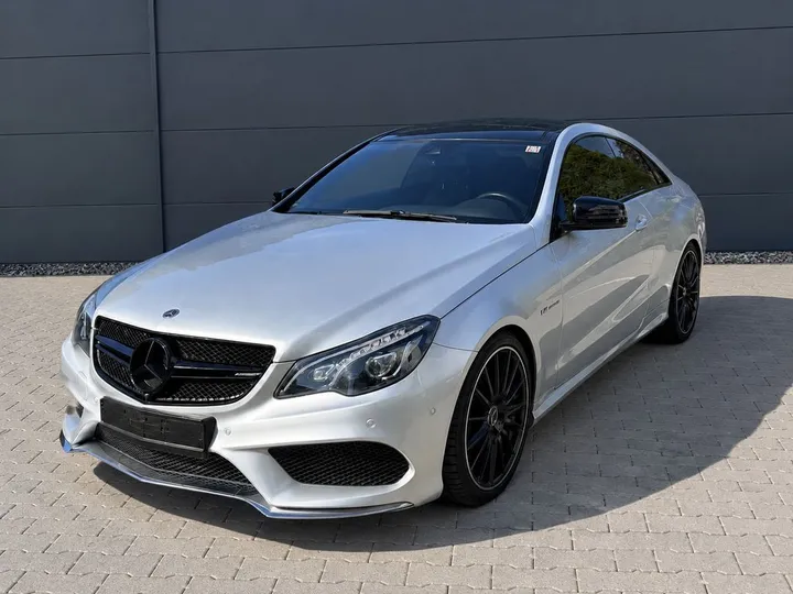 Mercedes-Benz E 320