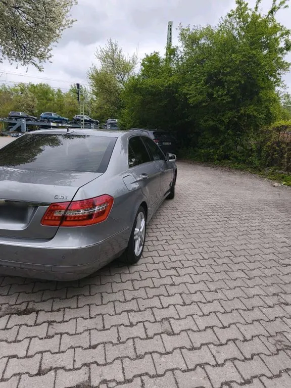 Mercedes-Benz E 250