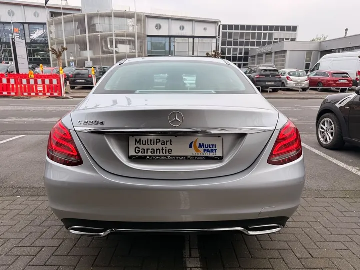 Mercedes-Benz C 220