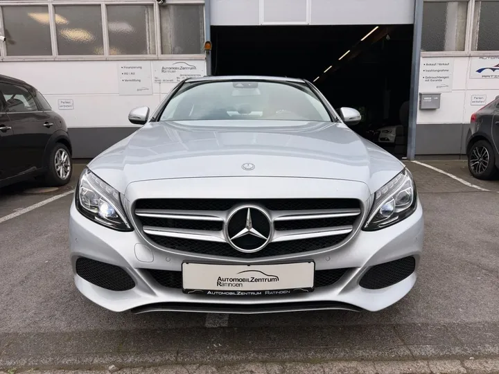 Mercedes-Benz C 220