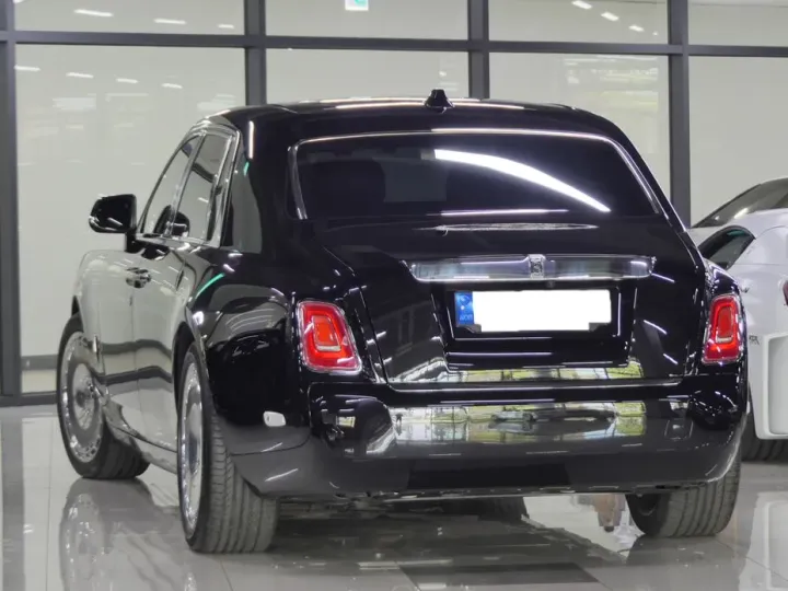 Rolls-Royce Phantom