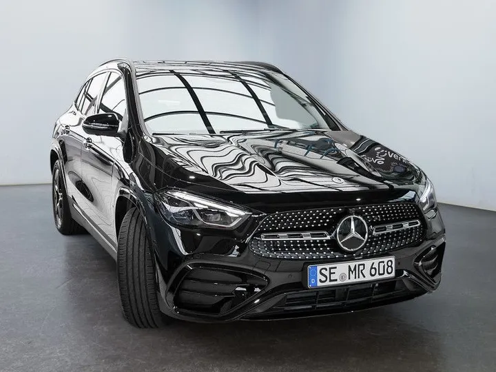 Mercedes-Benz GLA 200