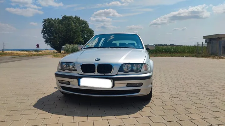 BMW 320