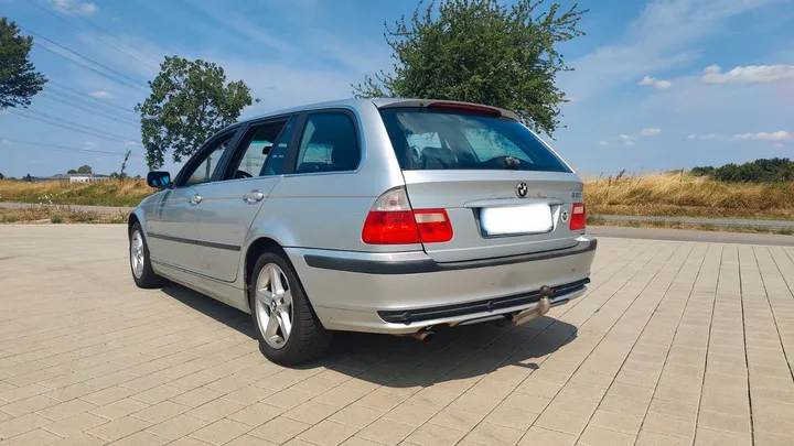 BMW 320