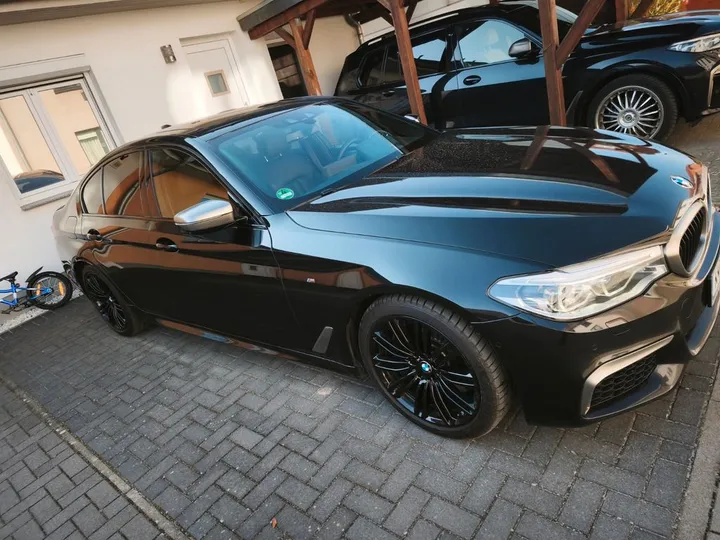 BMW M550