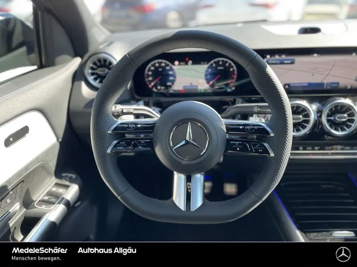 Mercedes-Benz GLA 220