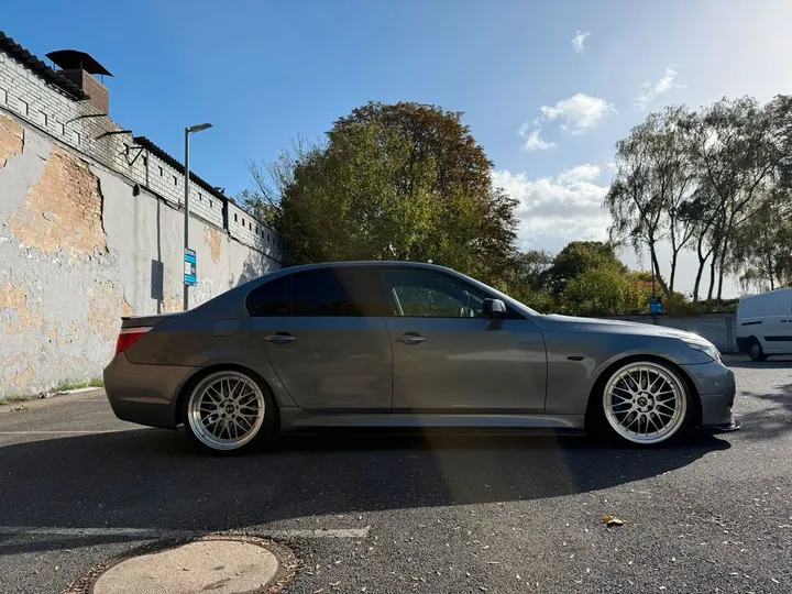 BMW 525