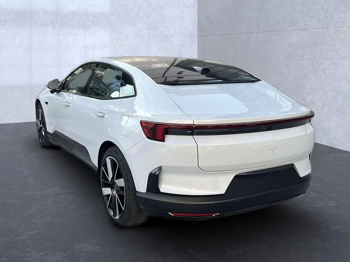 Polestar 4