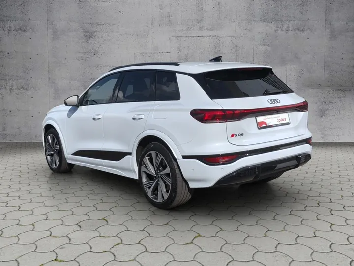 Audi SQ6 e-tron