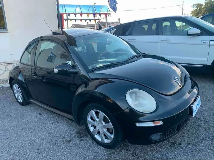 Volkswagen New Beetle