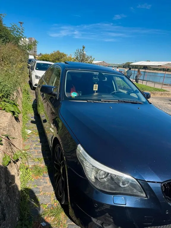 BMW 525