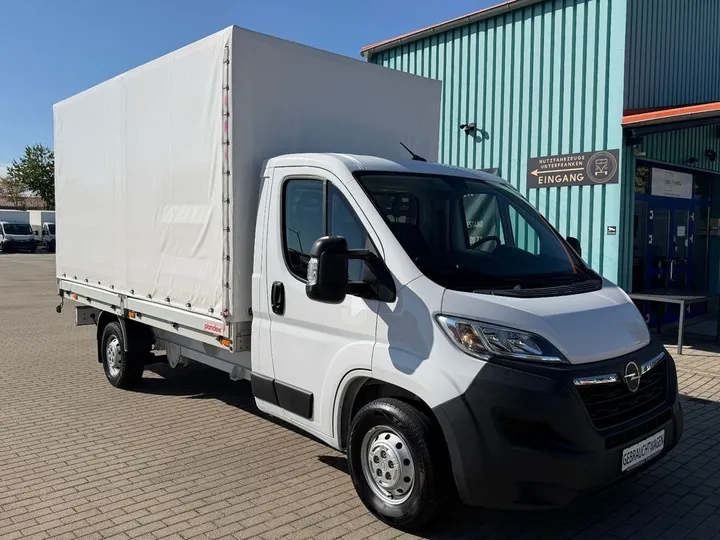 Opel Movano