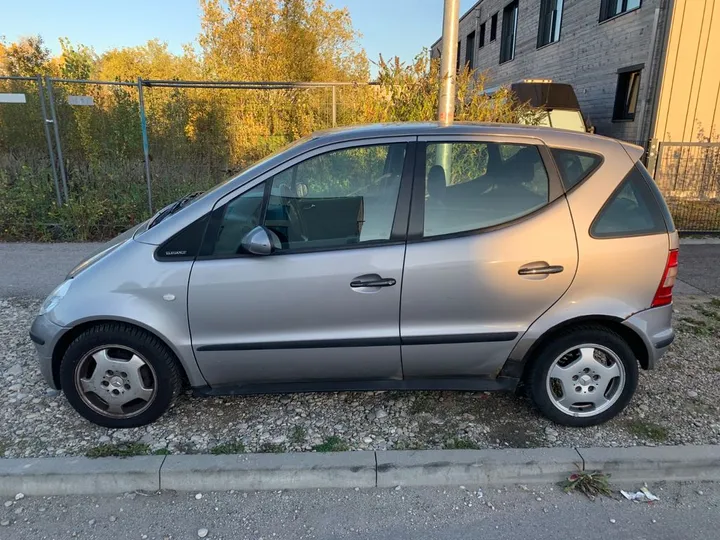 Mercedes-Benz A 160
