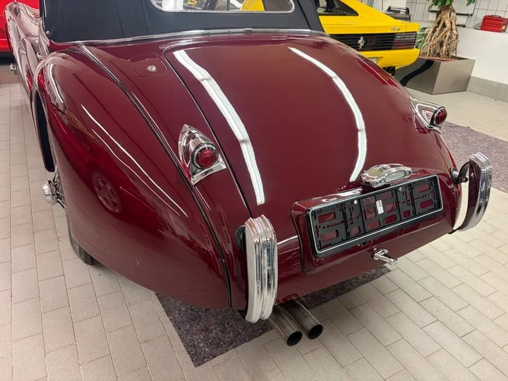 Jaguar XK